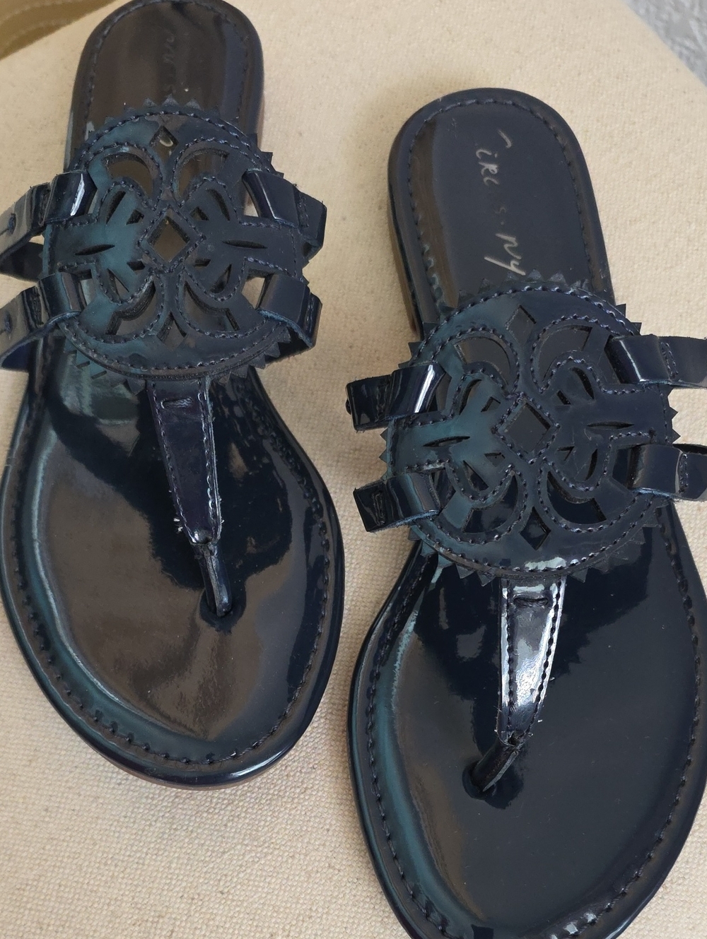 Sam Edelman Circus Line Patent Leather Navy Blue Women's Thong Sandals Sz 8.5